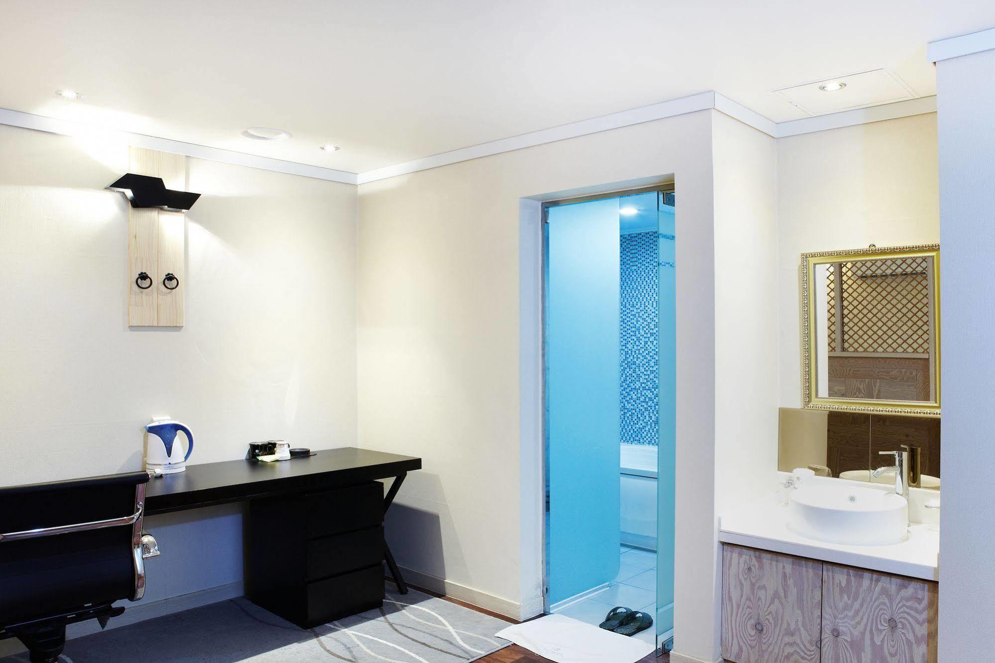 Bell Hotel Hwaseong Dış mekan fotoğraf